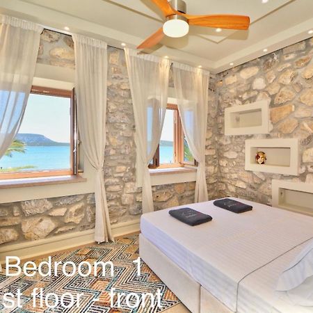 Villasonboard Rock Villa 3 Bed, 3 Bath, Jacuzzi, Seaside Ermioni Dış mekan fotoğraf