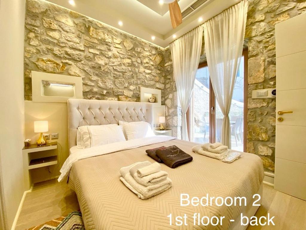 Villasonboard Rock Villa 3 Bed, 3 Bath, Jacuzzi, Seaside Ermioni Dış mekan fotoğraf