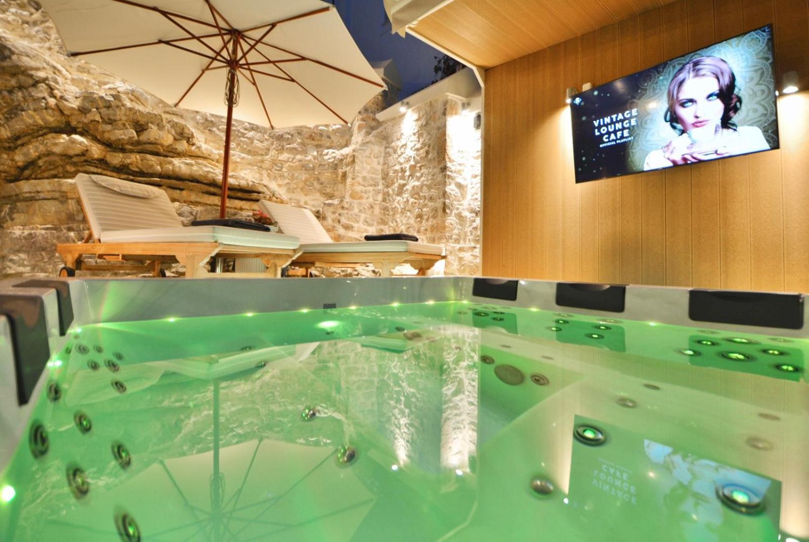 Villasonboard Rock Villa 3 Bed, 3 Bath, Jacuzzi, Seaside Ermioni Dış mekan fotoğraf