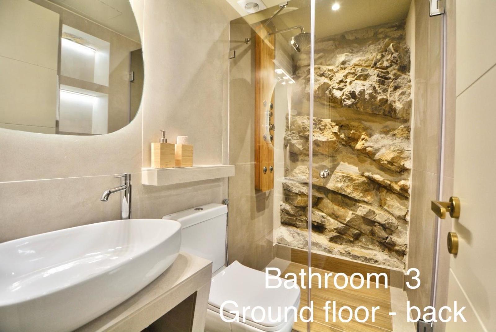 Villasonboard Rock Villa 3 Bed, 3 Bath, Jacuzzi, Seaside Ermioni Dış mekan fotoğraf