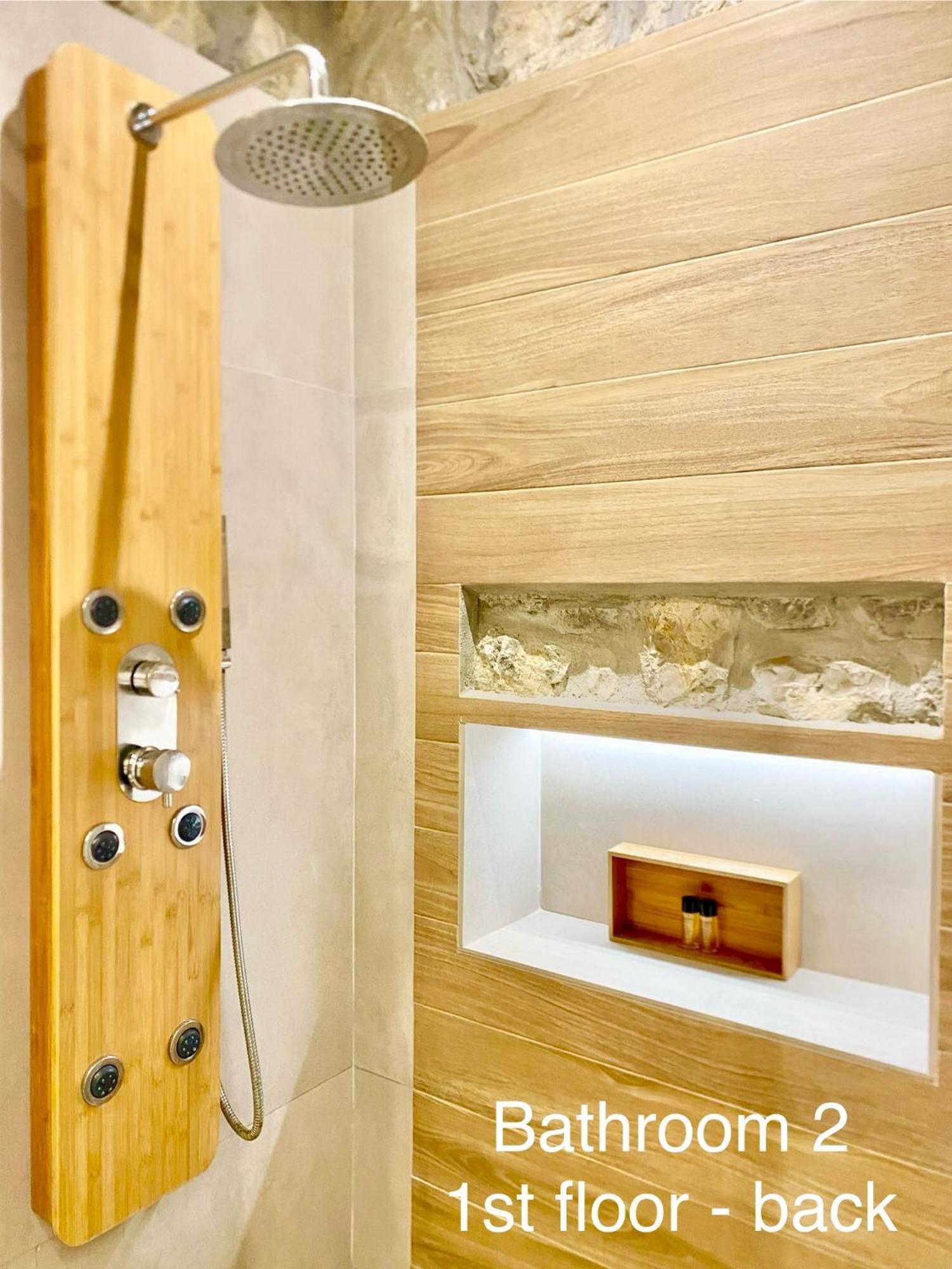 Villasonboard Rock Villa 3 Bed, 3 Bath, Jacuzzi, Seaside Ermioni Dış mekan fotoğraf